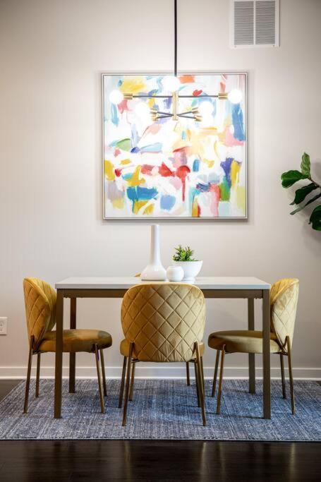 Fun & Trendy Condo Close To Downtown And The Beach Traverse City Ngoại thất bức ảnh