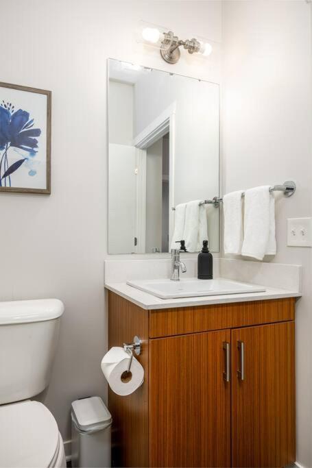 Fun & Trendy Condo Close To Downtown And The Beach Traverse City Ngoại thất bức ảnh